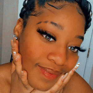 Meet your Posher, Delaza